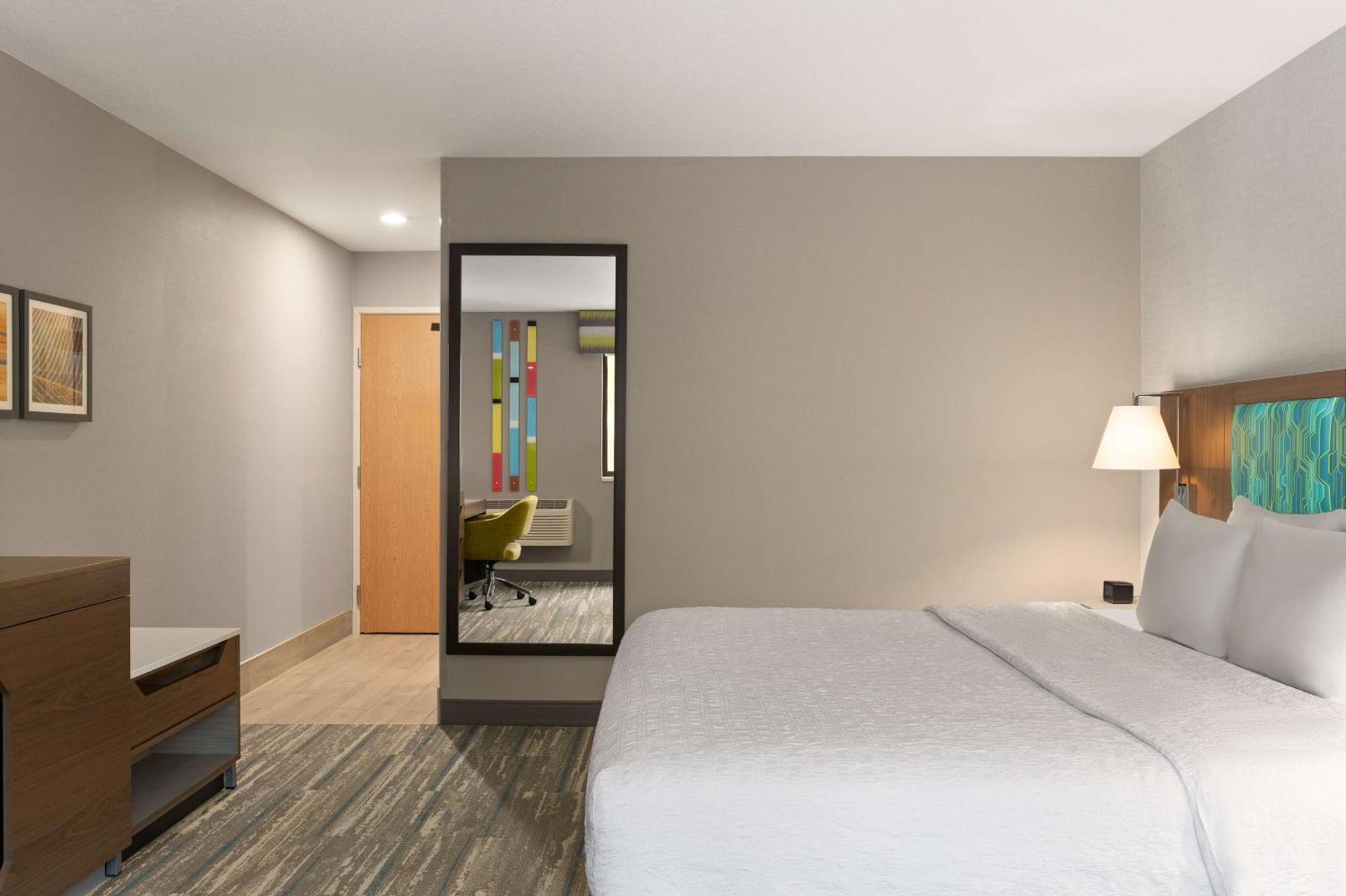 King Room Roll Shower Mobility Access