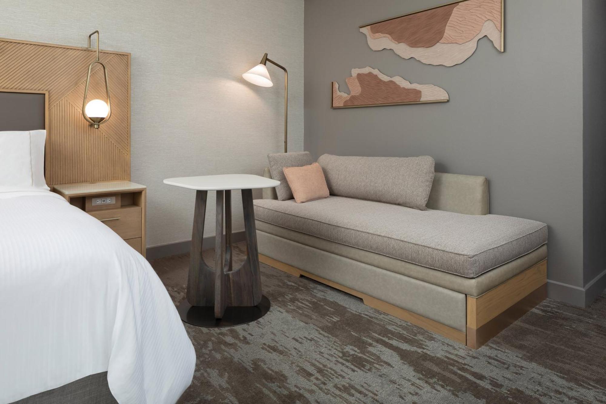 Mountain View Guest room 1 King Mountain view