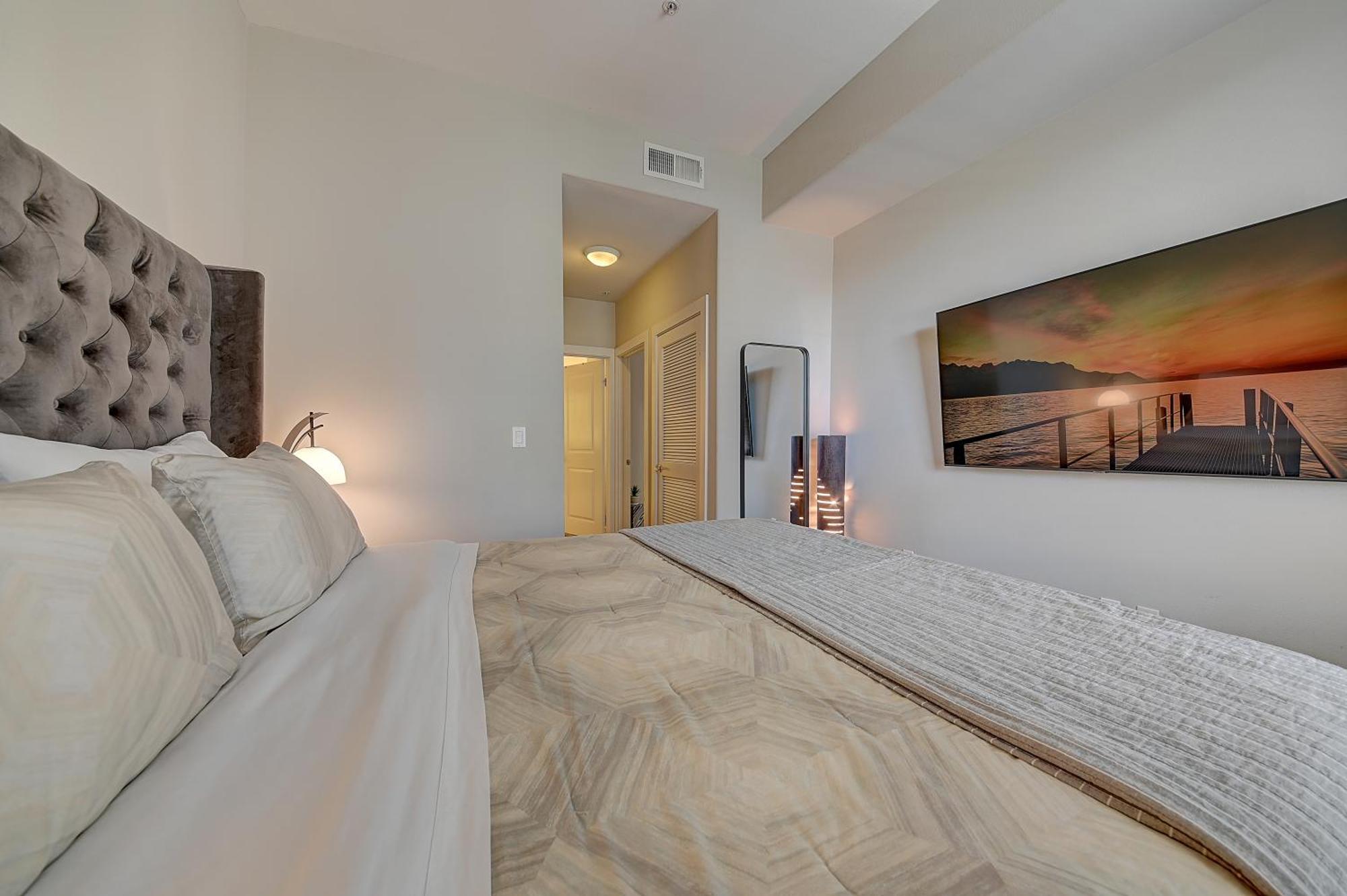 Deluxe One-Bedroom Apartment Garden View