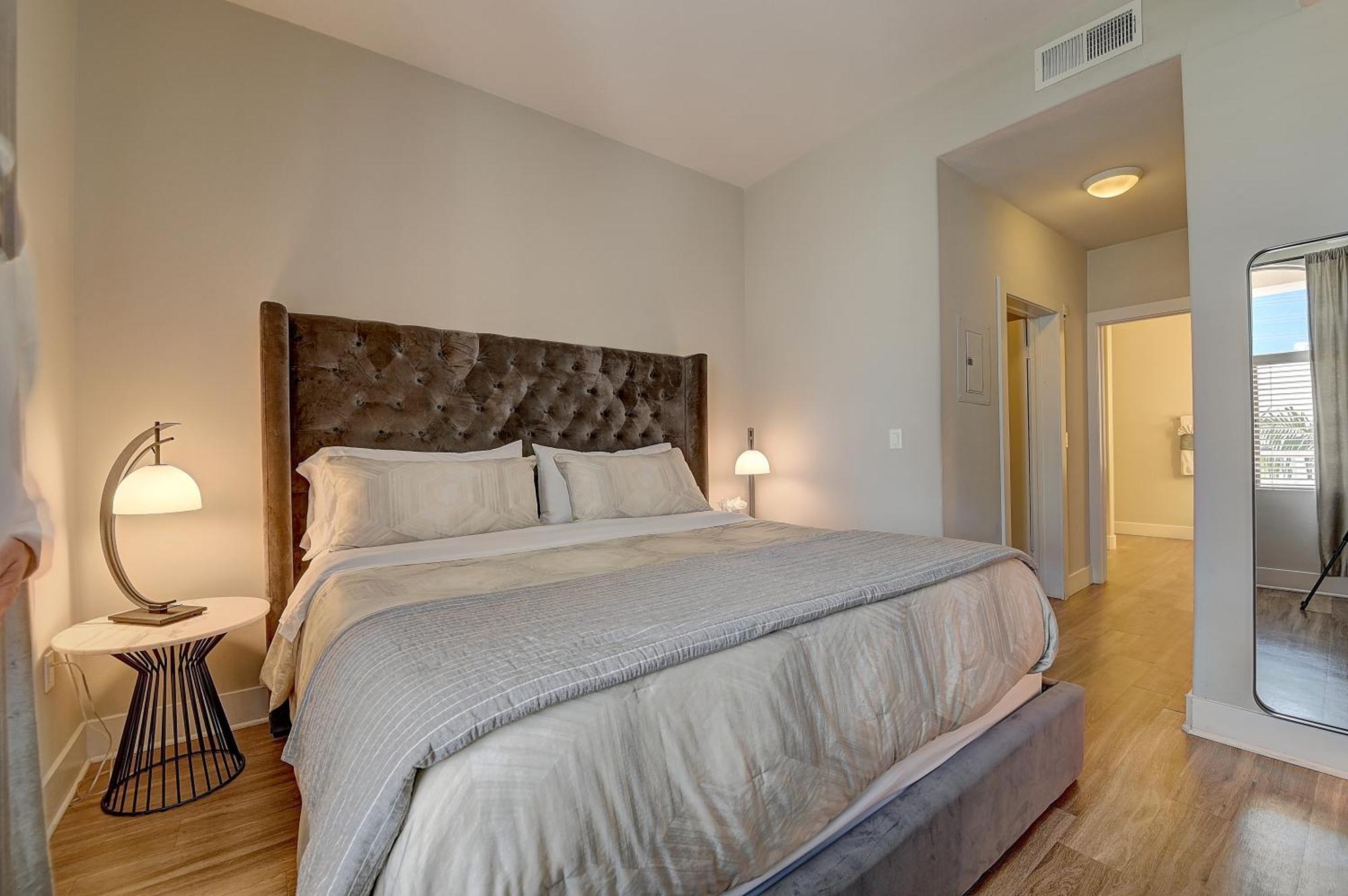 Deluxe One-Bedroom Apartment Garden View