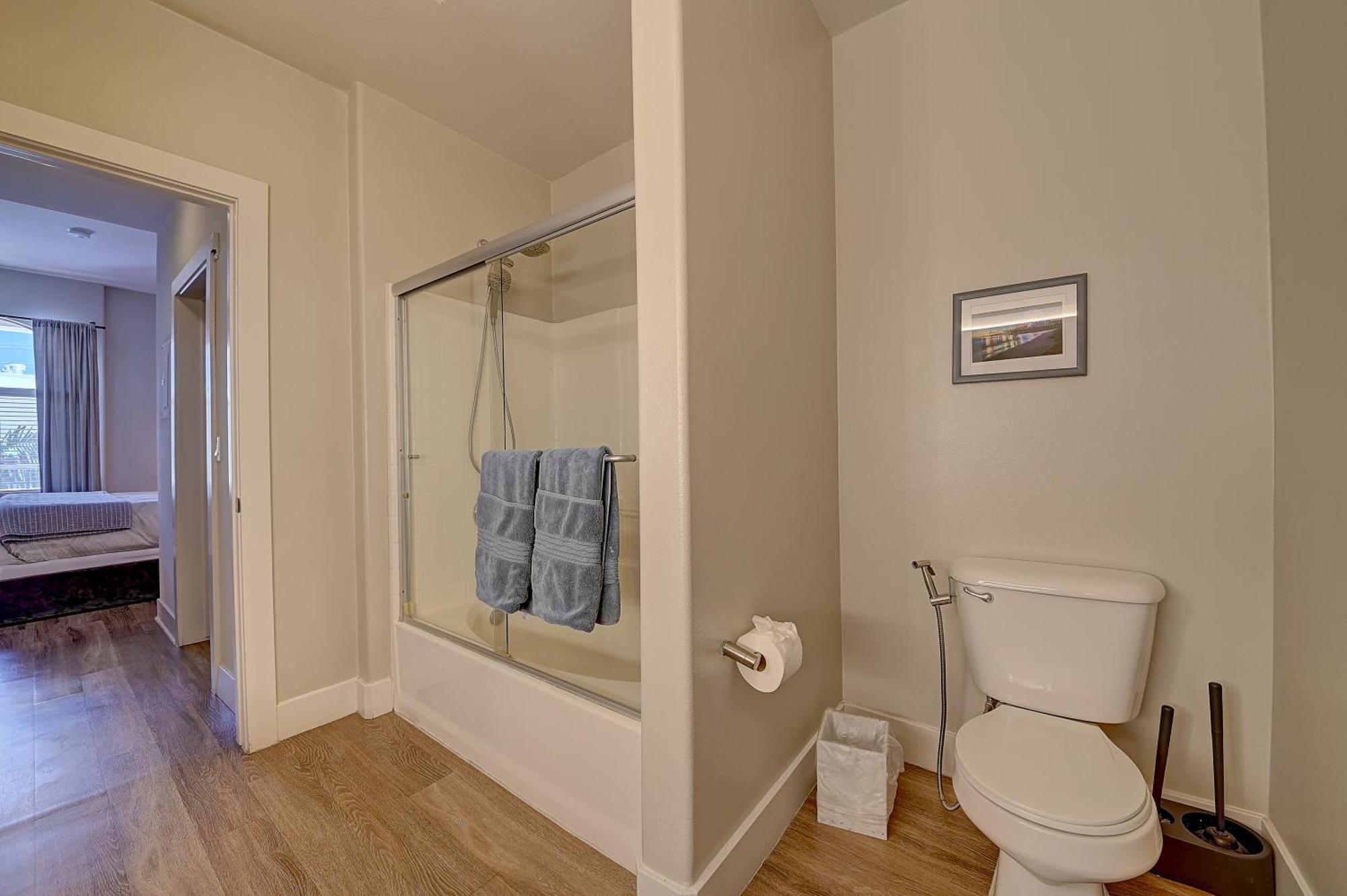 Deluxe One-Bedroom Apartment Garden View