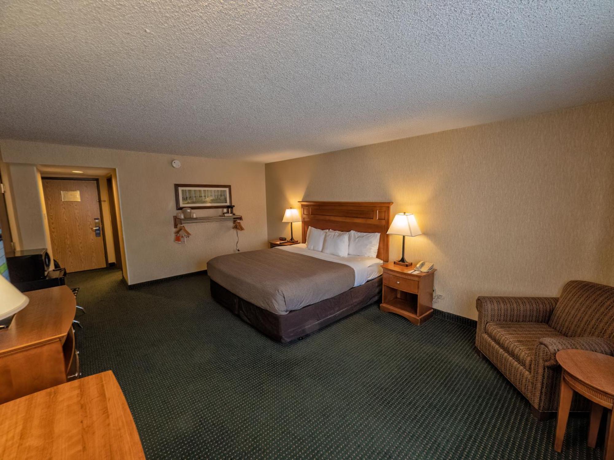 King Room Accessible or Non-Smoking