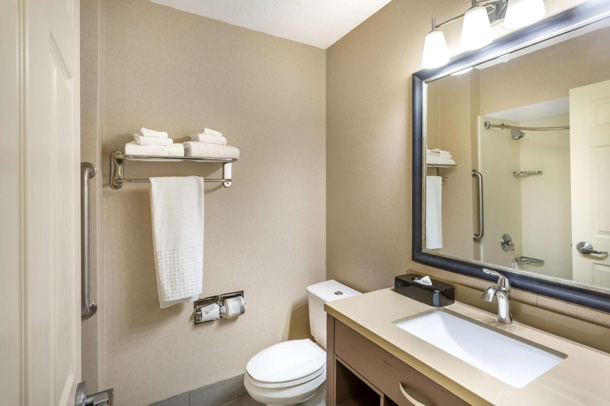 Queen Room Two Queen Beds Disability Access