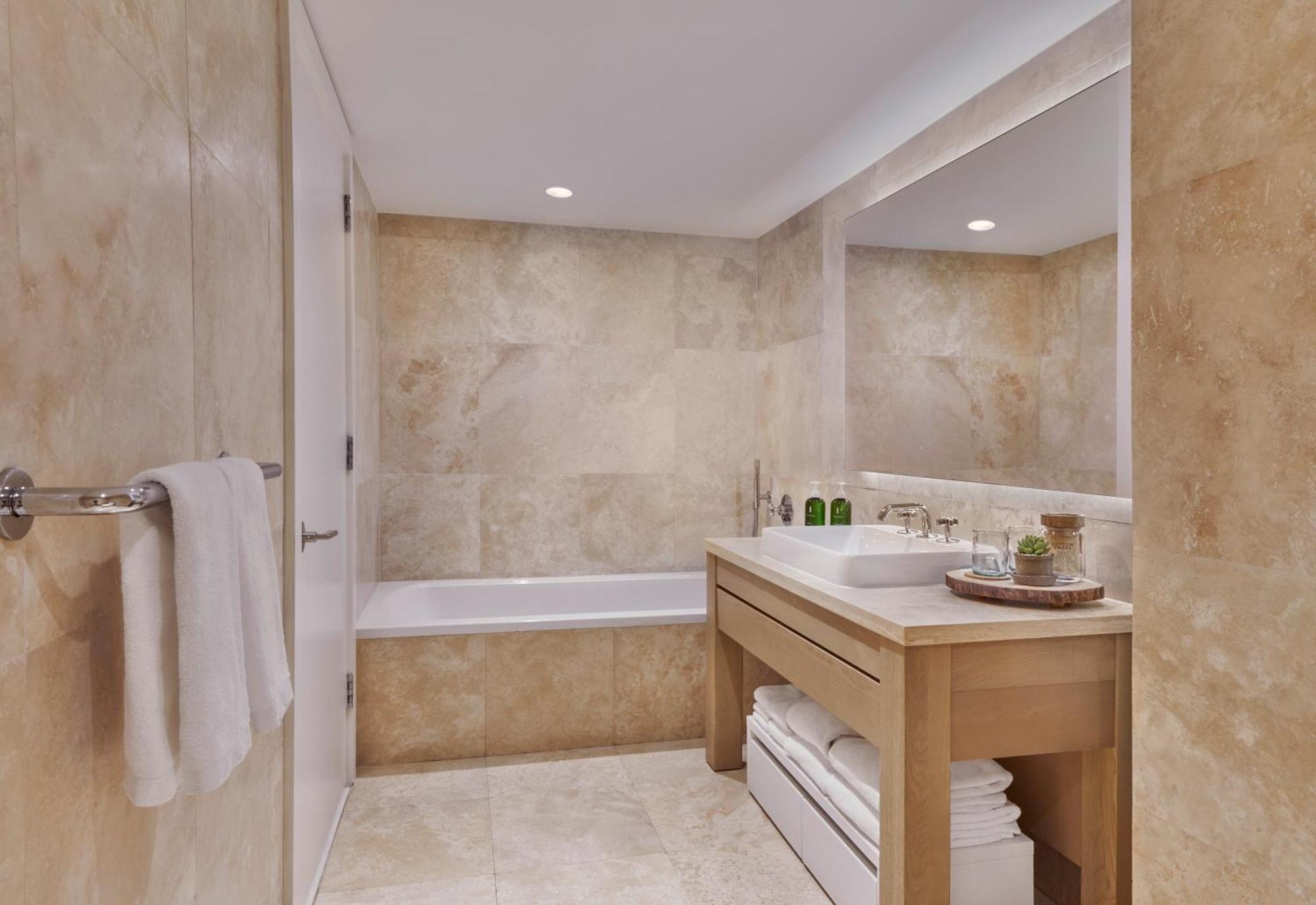 King Suite Ocean View