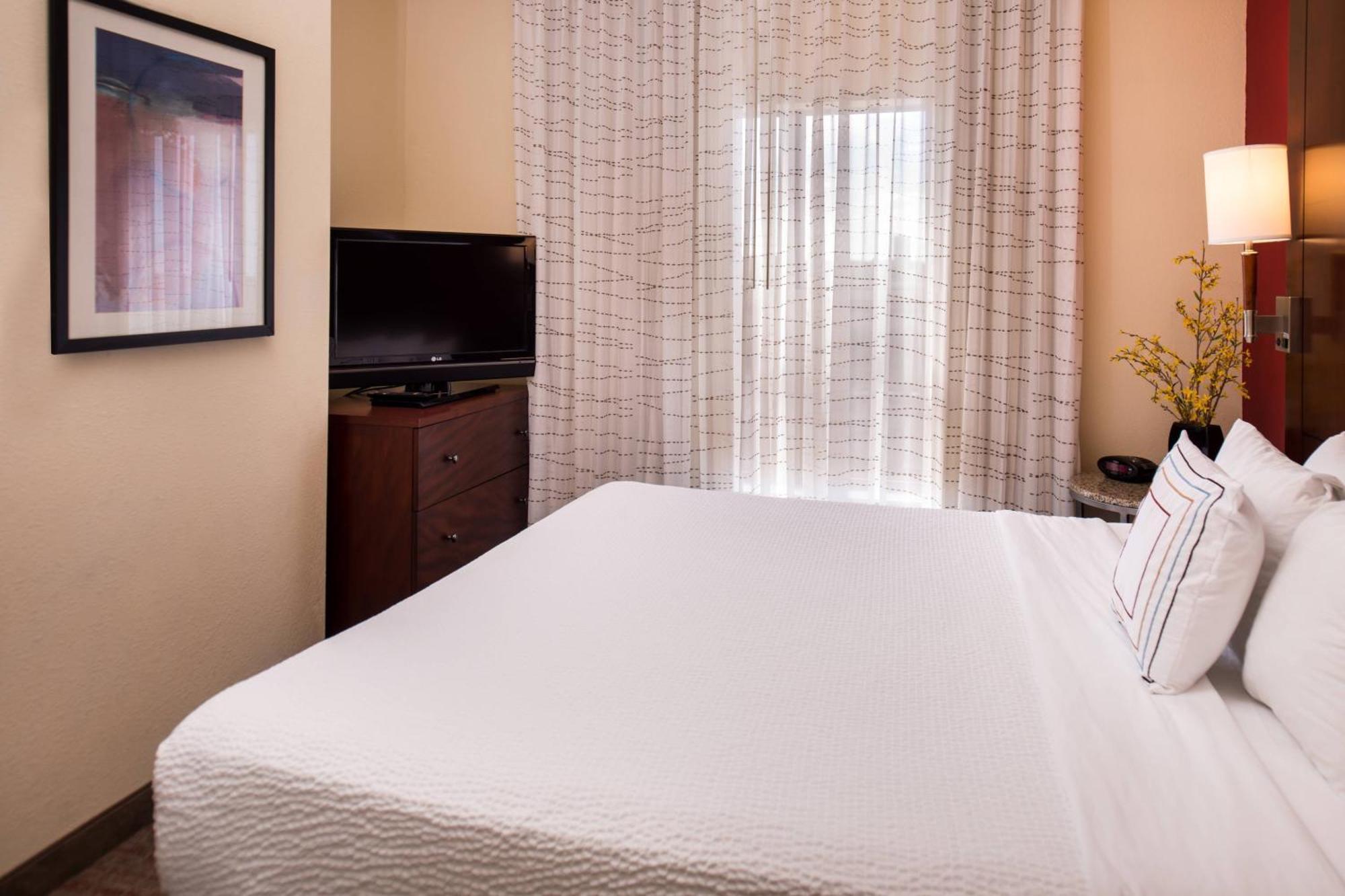 One-Bedroom King Suite Sofa Bed