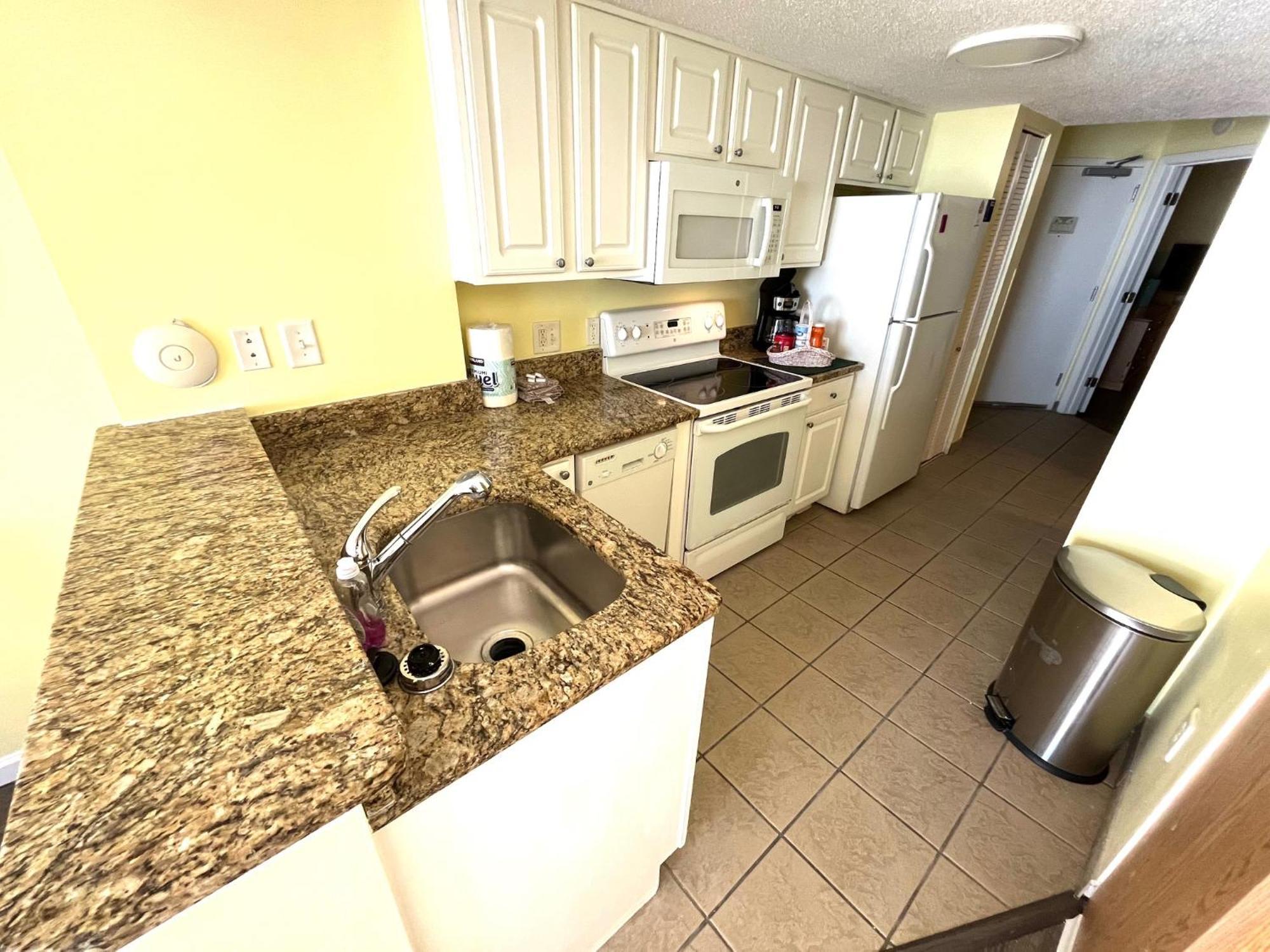 Deluxe One-Bedroom Apartment Ocean View