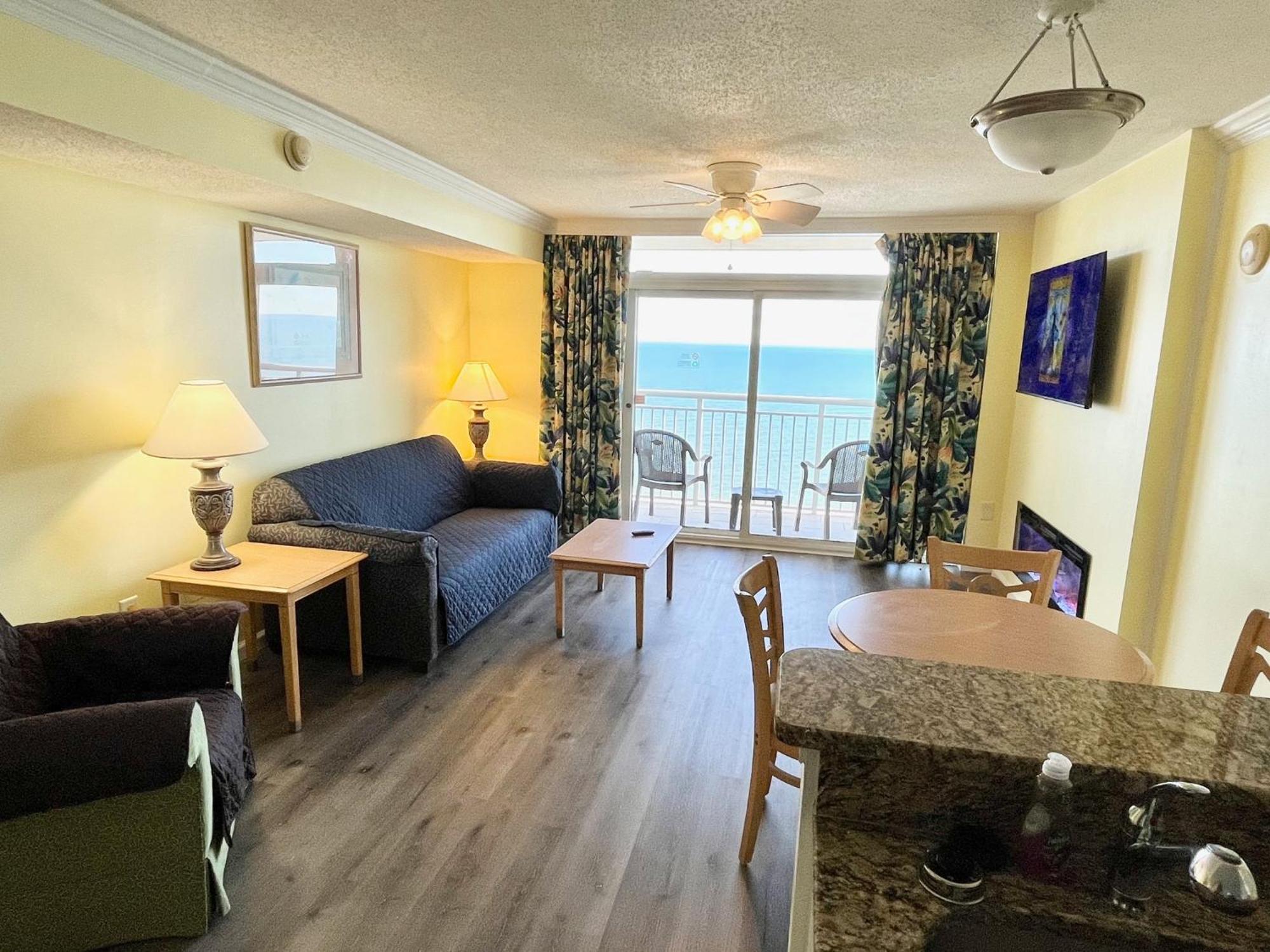 Deluxe One-Bedroom Apartment Ocean View