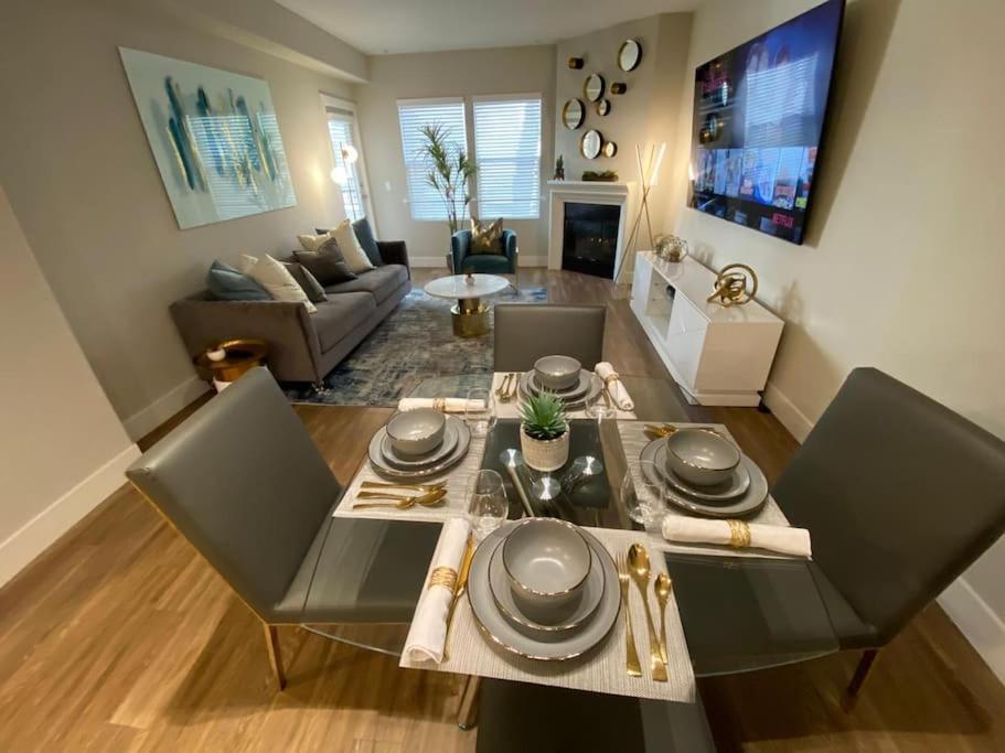 Deluxe One-Bedroom Apartment Garden View