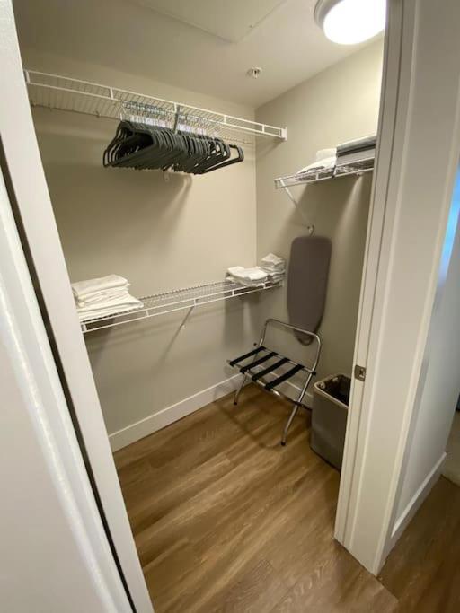Deluxe One-Bedroom Apartment Garden View