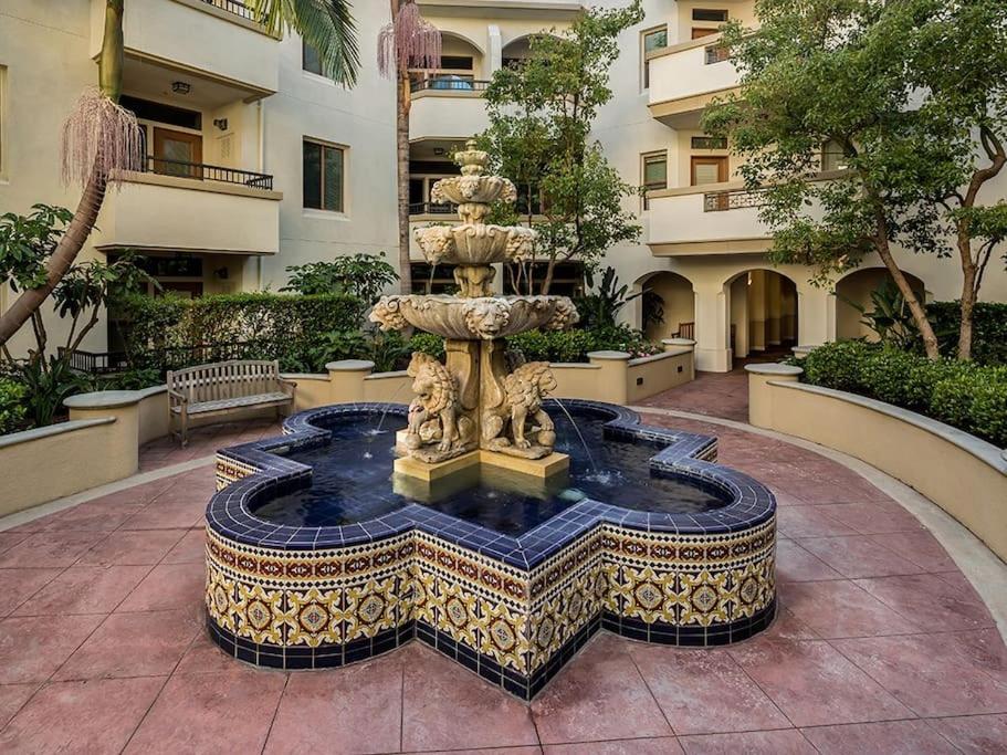 Deluxe One-Bedroom Apartment Garden View