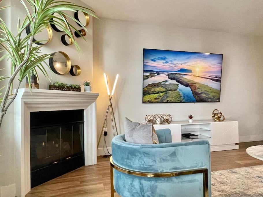 Deluxe One-Bedroom Apartment Garden View