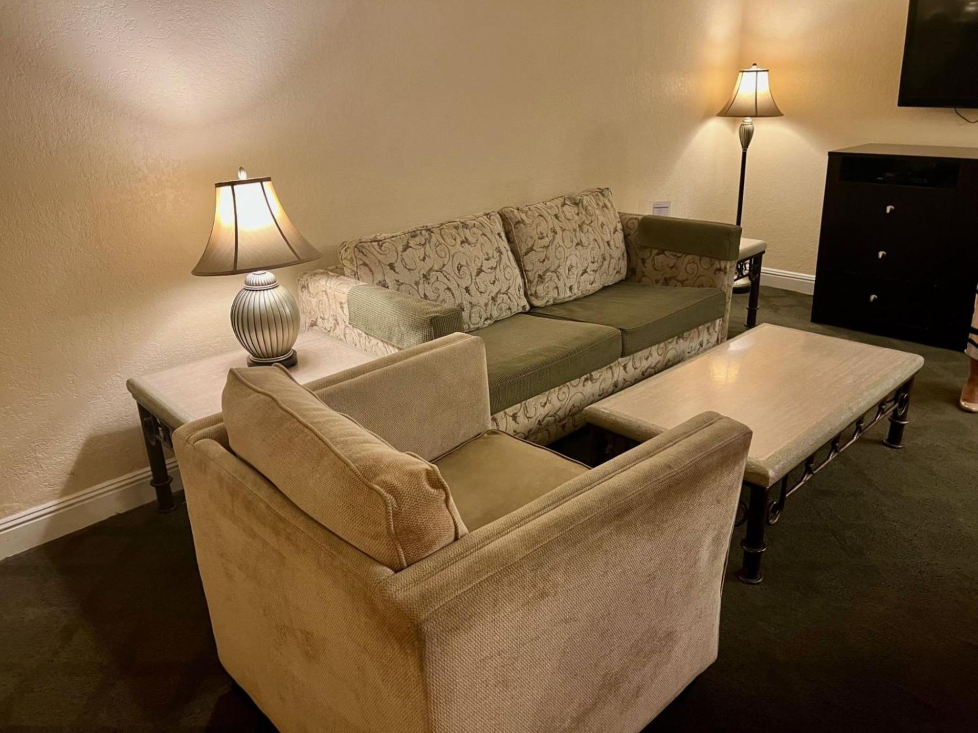 One-Bedroom Suite No Resort Fee