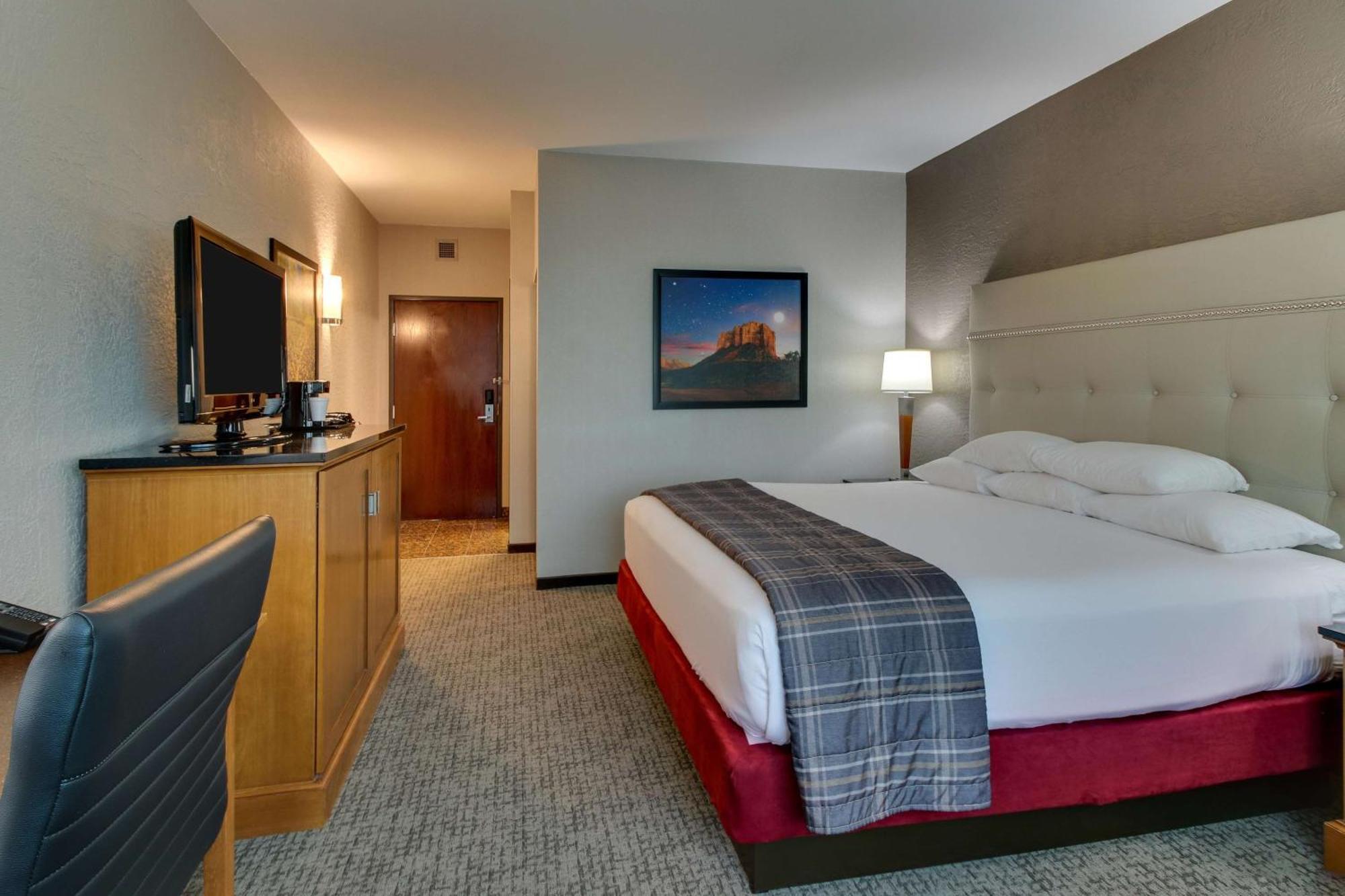 Deluxe King Room