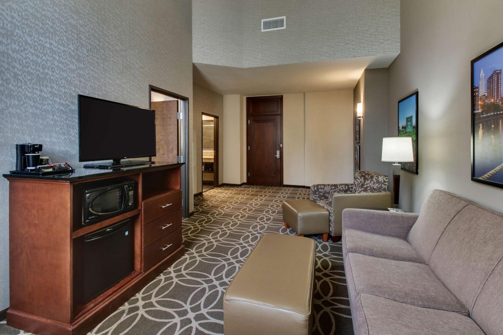 Queen Suite Two Queen Beds