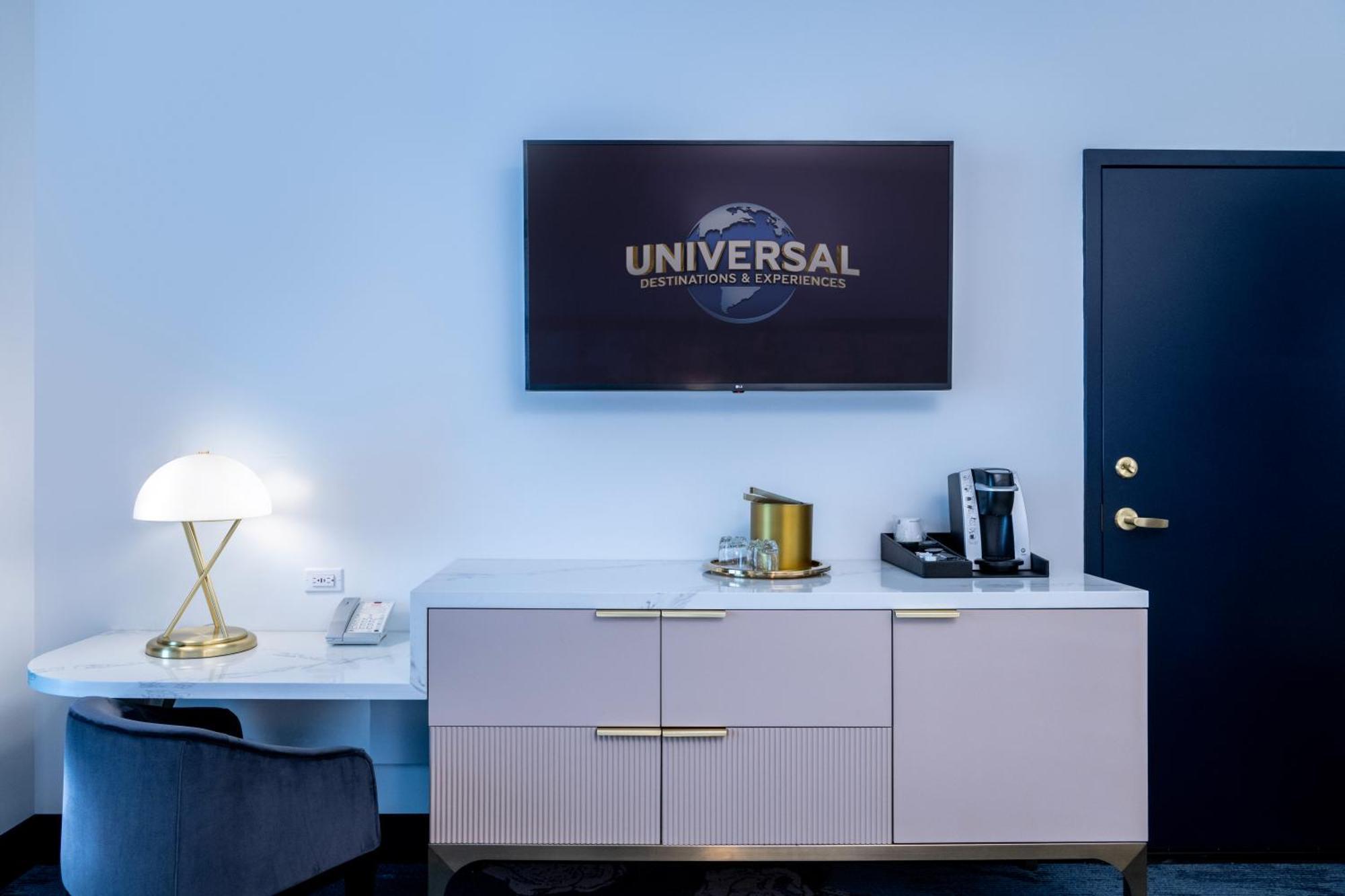 Park View Deluxe Hearing Accessible 2 Queen Beds Dedicated Entrance to Epic Universe**