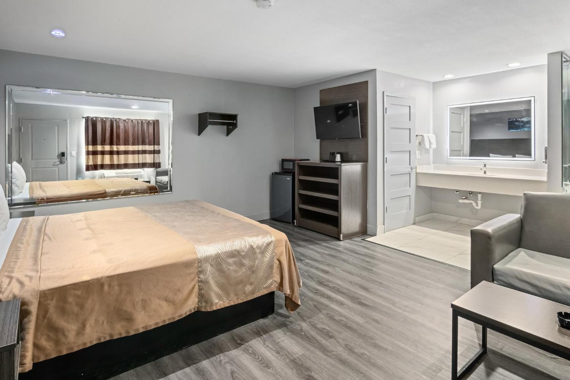 King Room Spa Bath