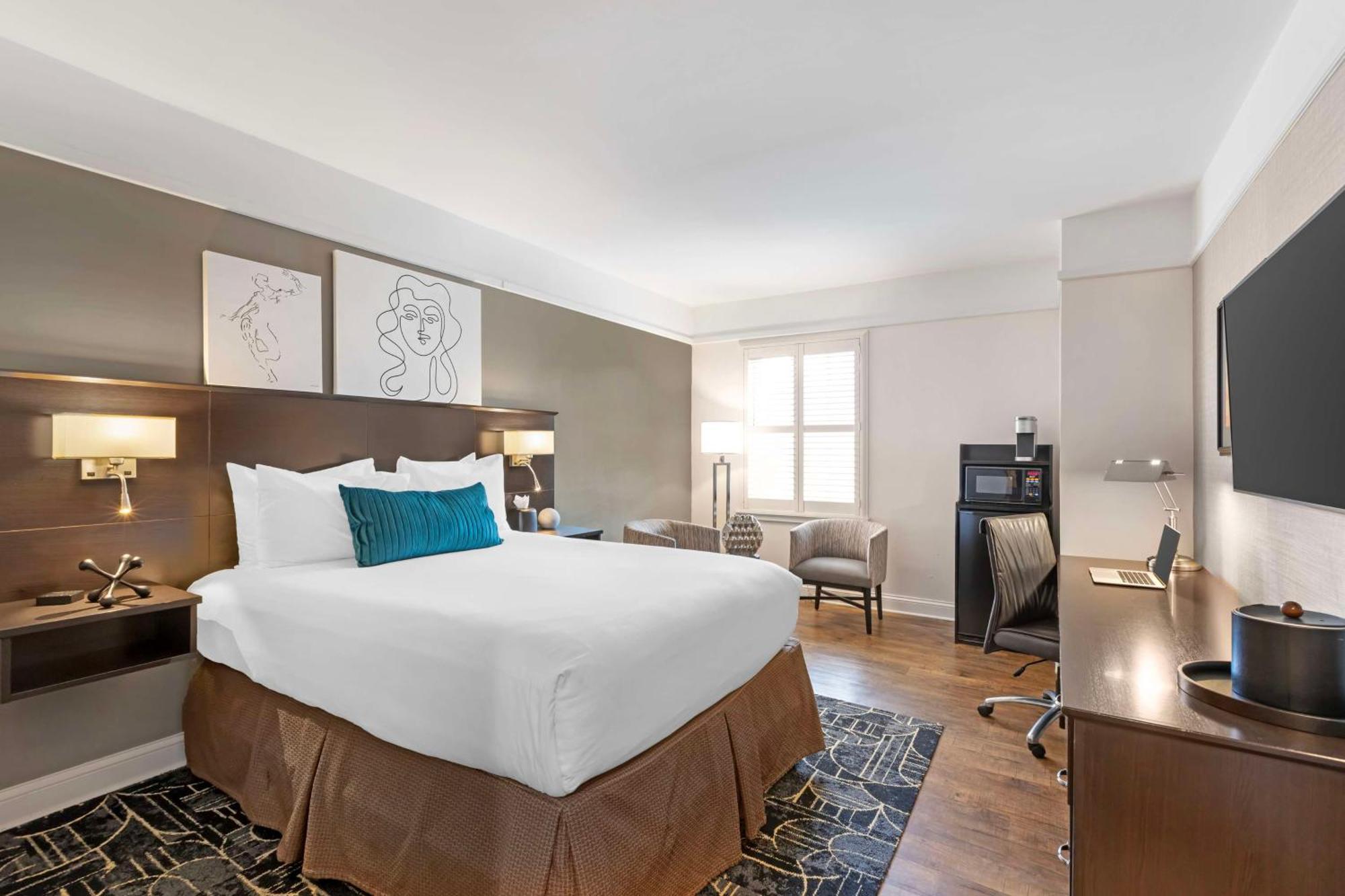 Queen Room