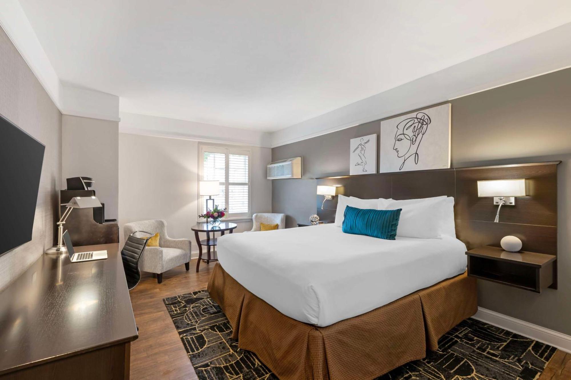 Standard King Room