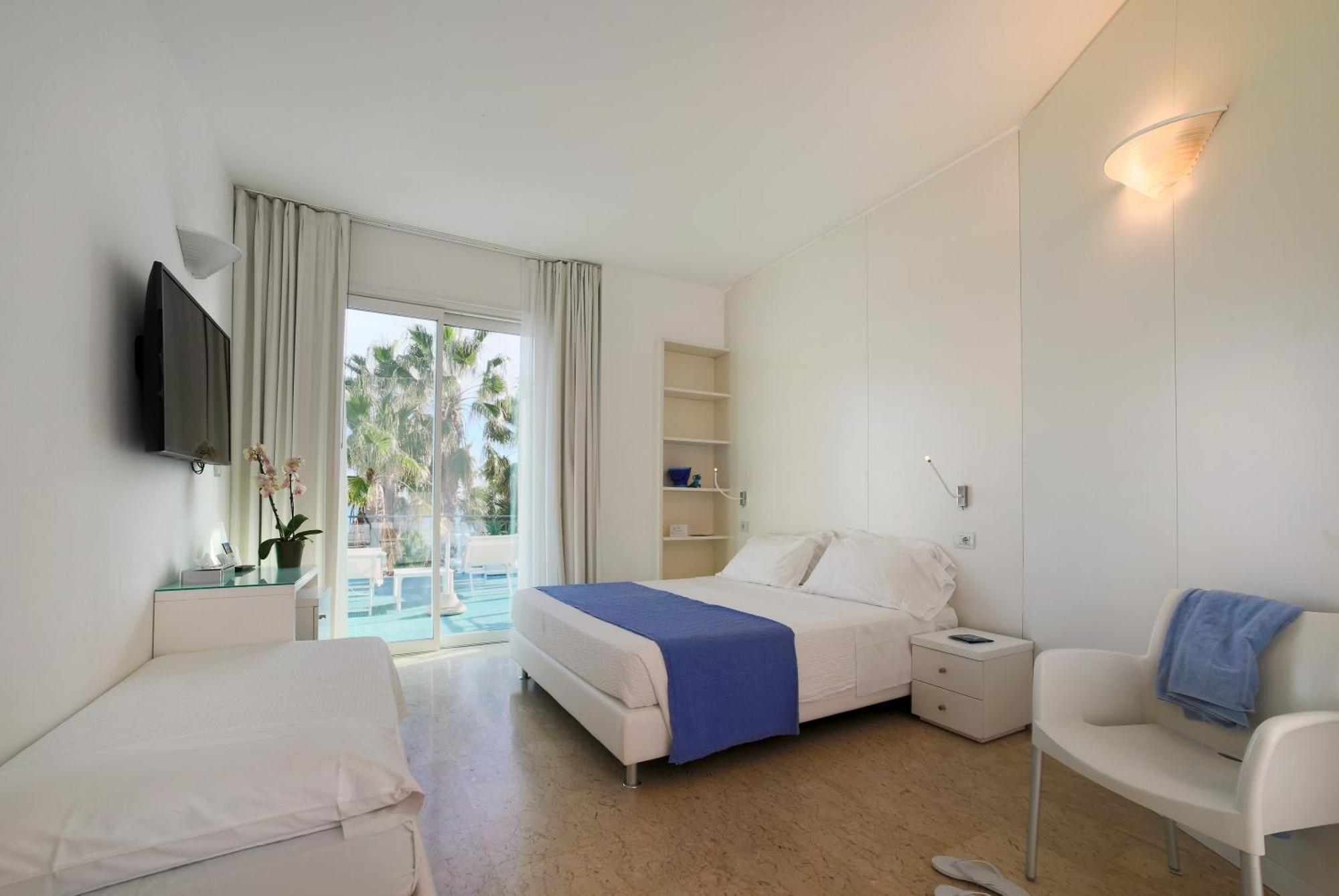 Quadruple Room Sea View
