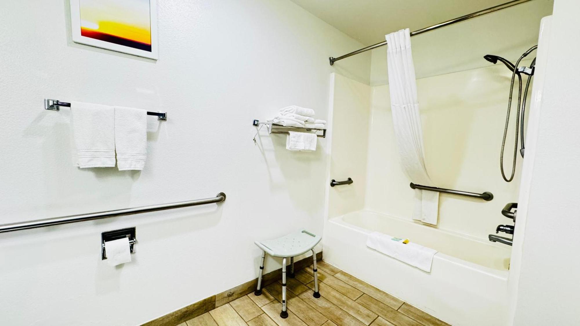 Queen Room Disability Access or Non-Smoking