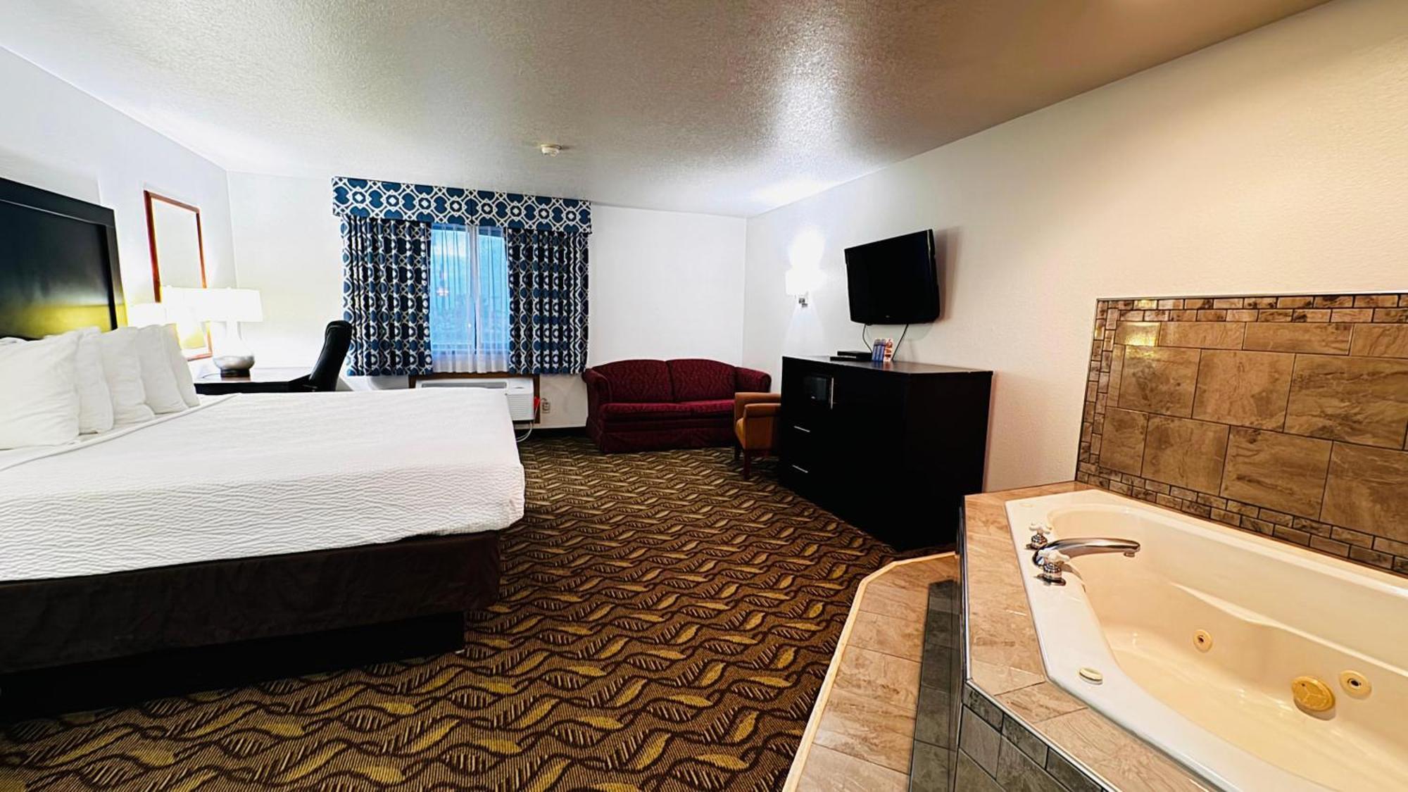Deluxe King Room Spa Bath Non-Smoking