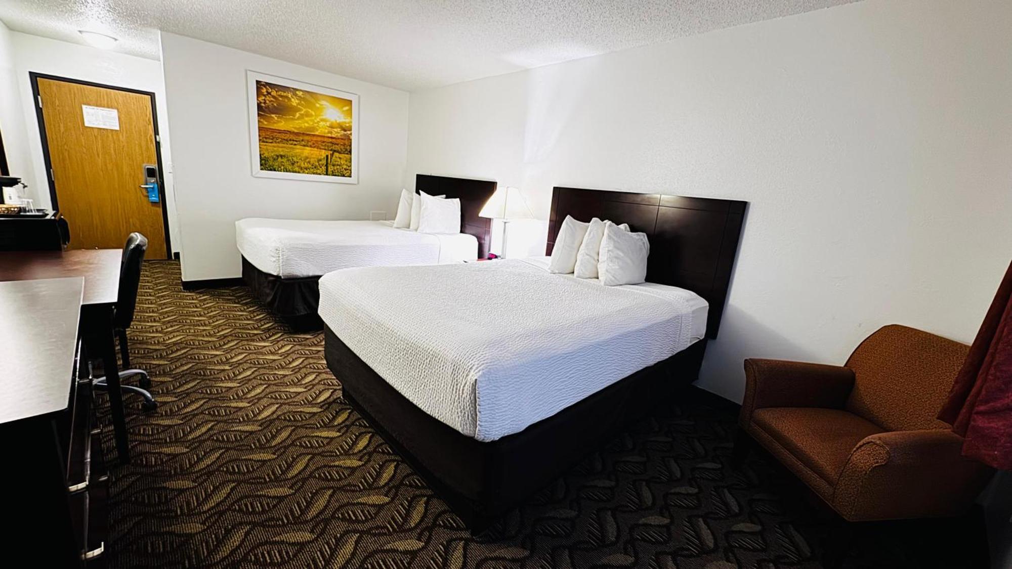 Queen Room Two Queen Beds Non-Smoking