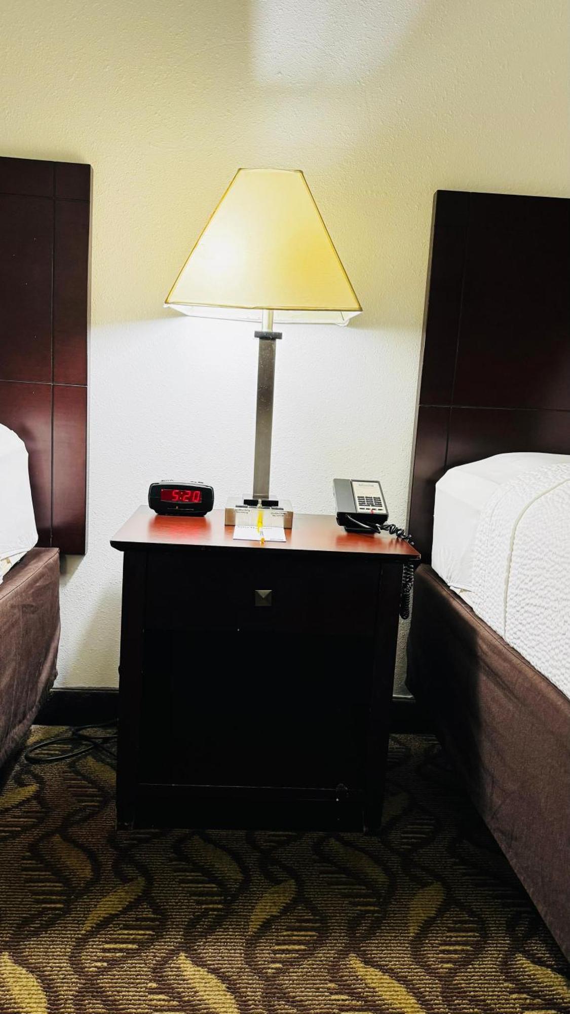 Queen Room Two Queen Beds Non-Smoking