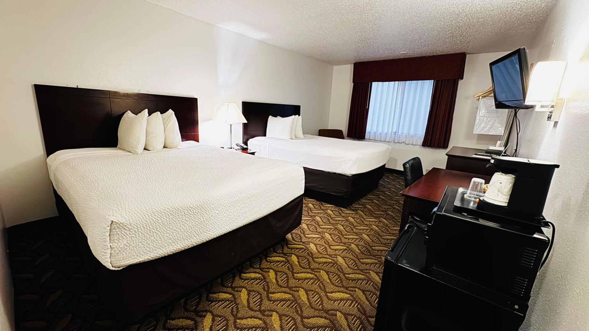 Queen Room Two Queen Beds Non-Smoking