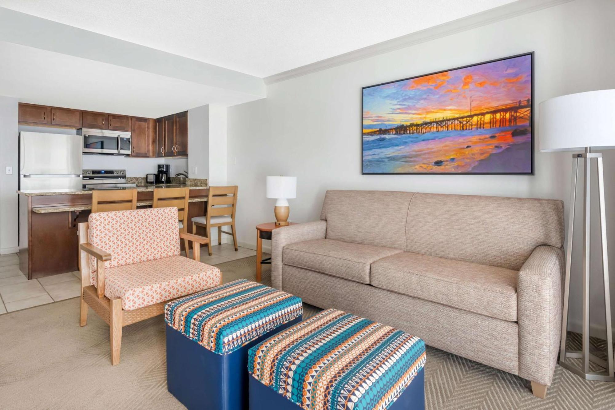 One-Bedroom King Suite Balcony Tub Accessible