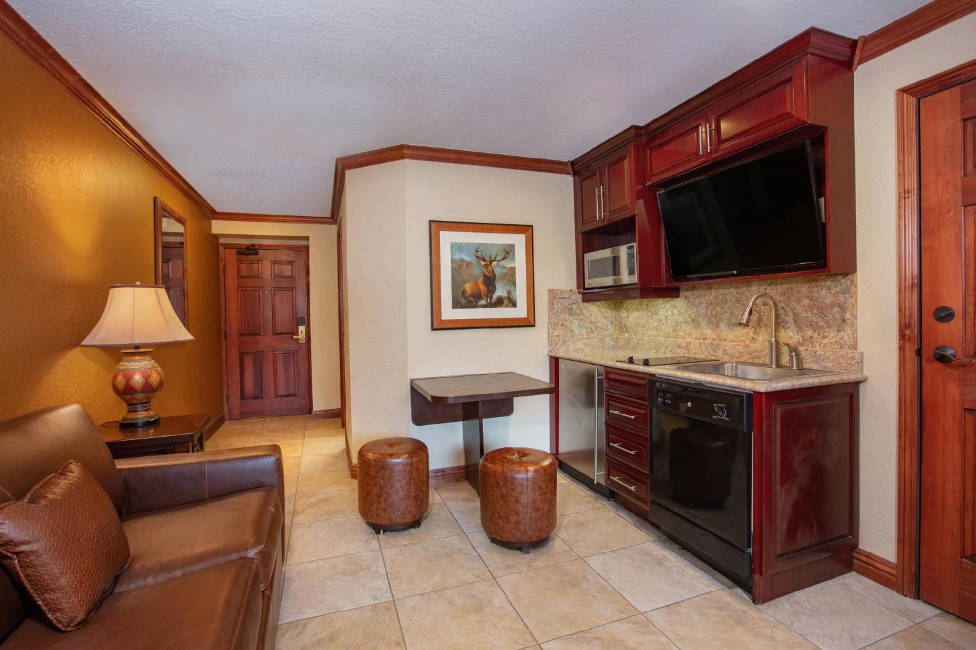 Luxury Suite