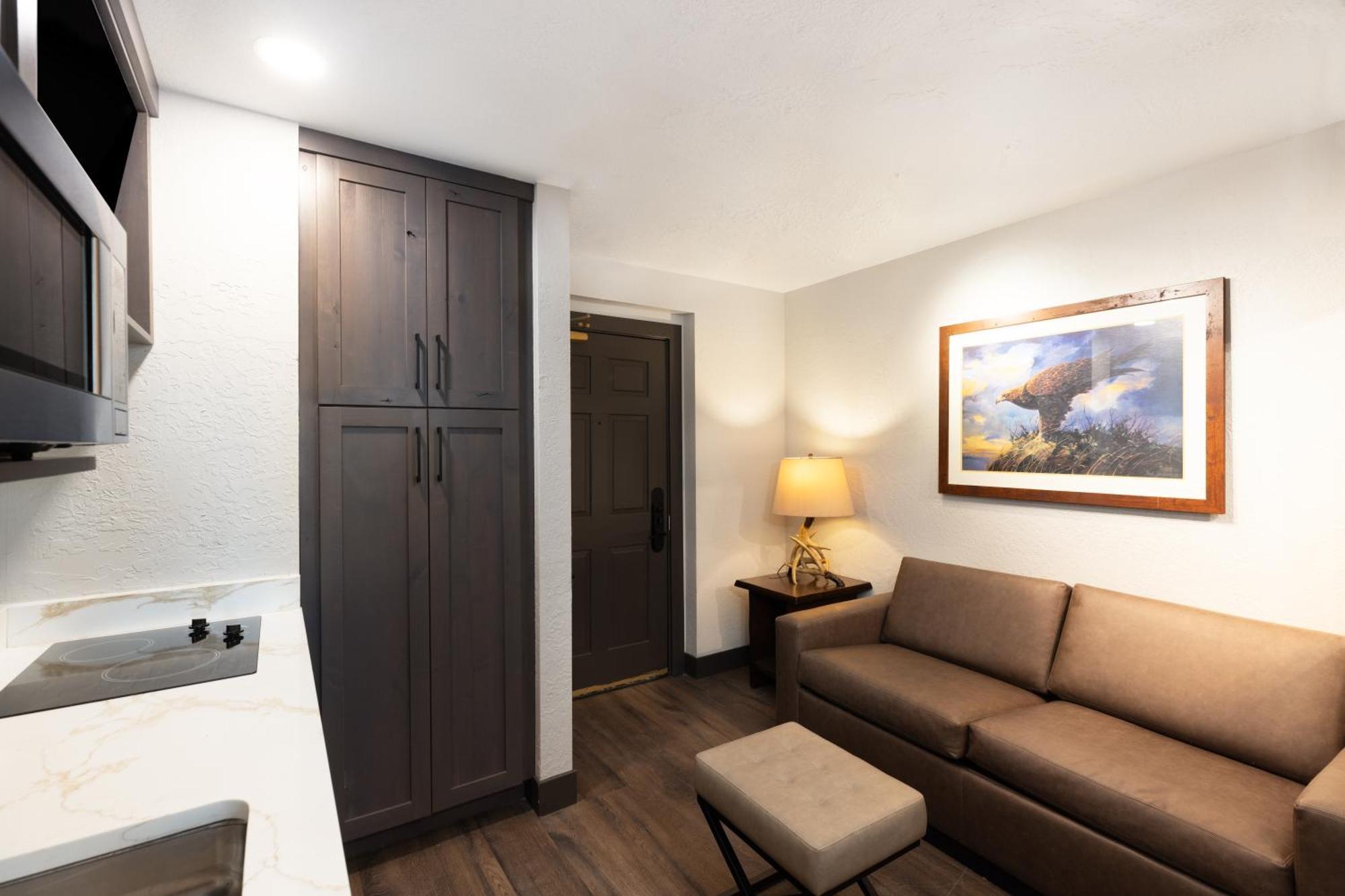 Signature Suite