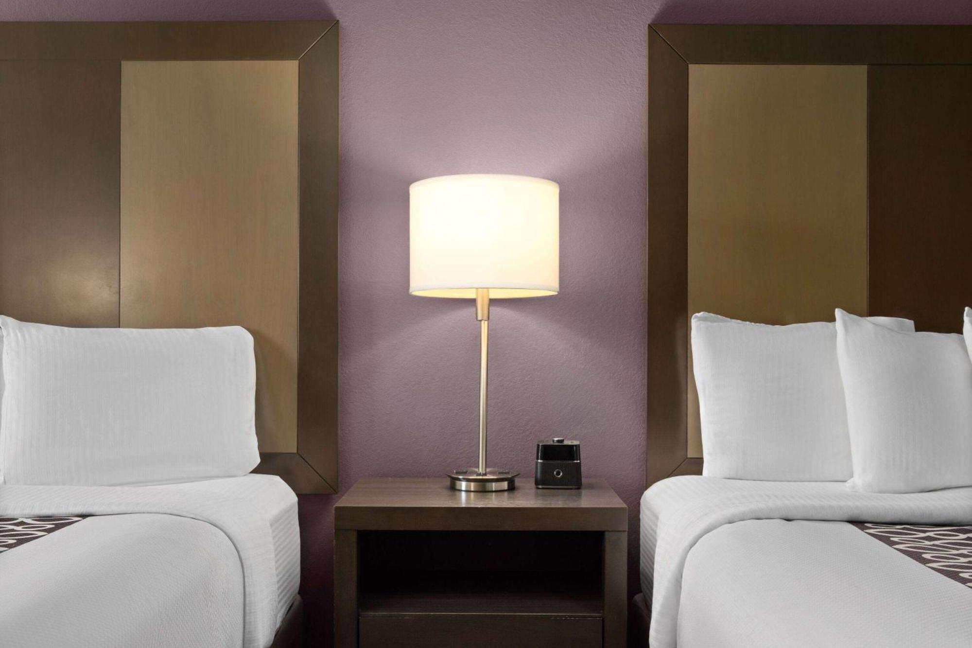 Queen Room Two Queen Beds Non-Smoking