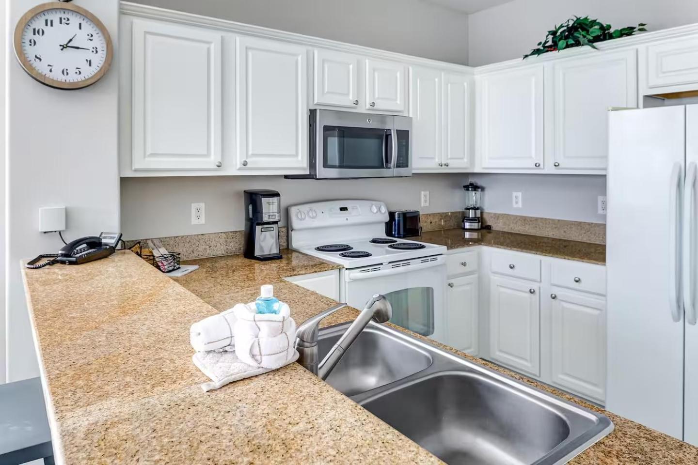 Two-Bedroom Apartment Water View
