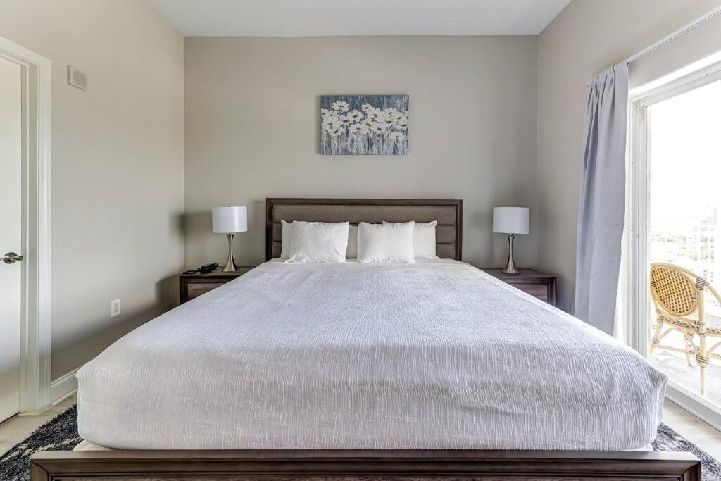 Two-Bedroom Apartment Water View