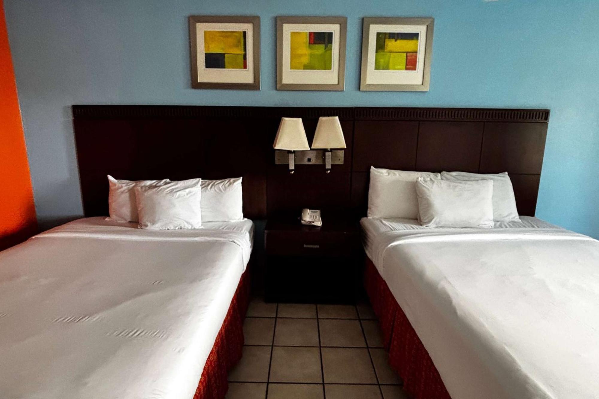 Queen Room Two Queen Beds Non-Smoking