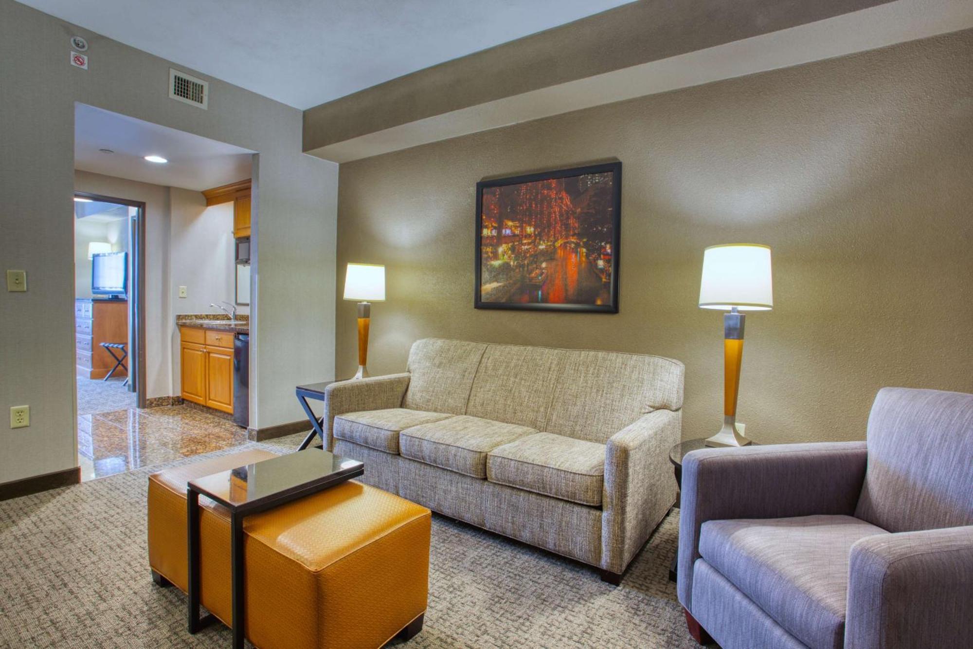 Queen Suite Two Queen Beds Sofa Bed
