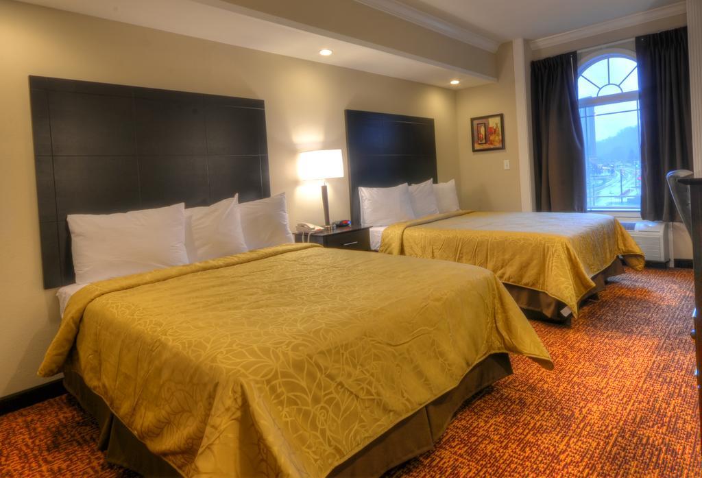 Double Room Two Queen Beds