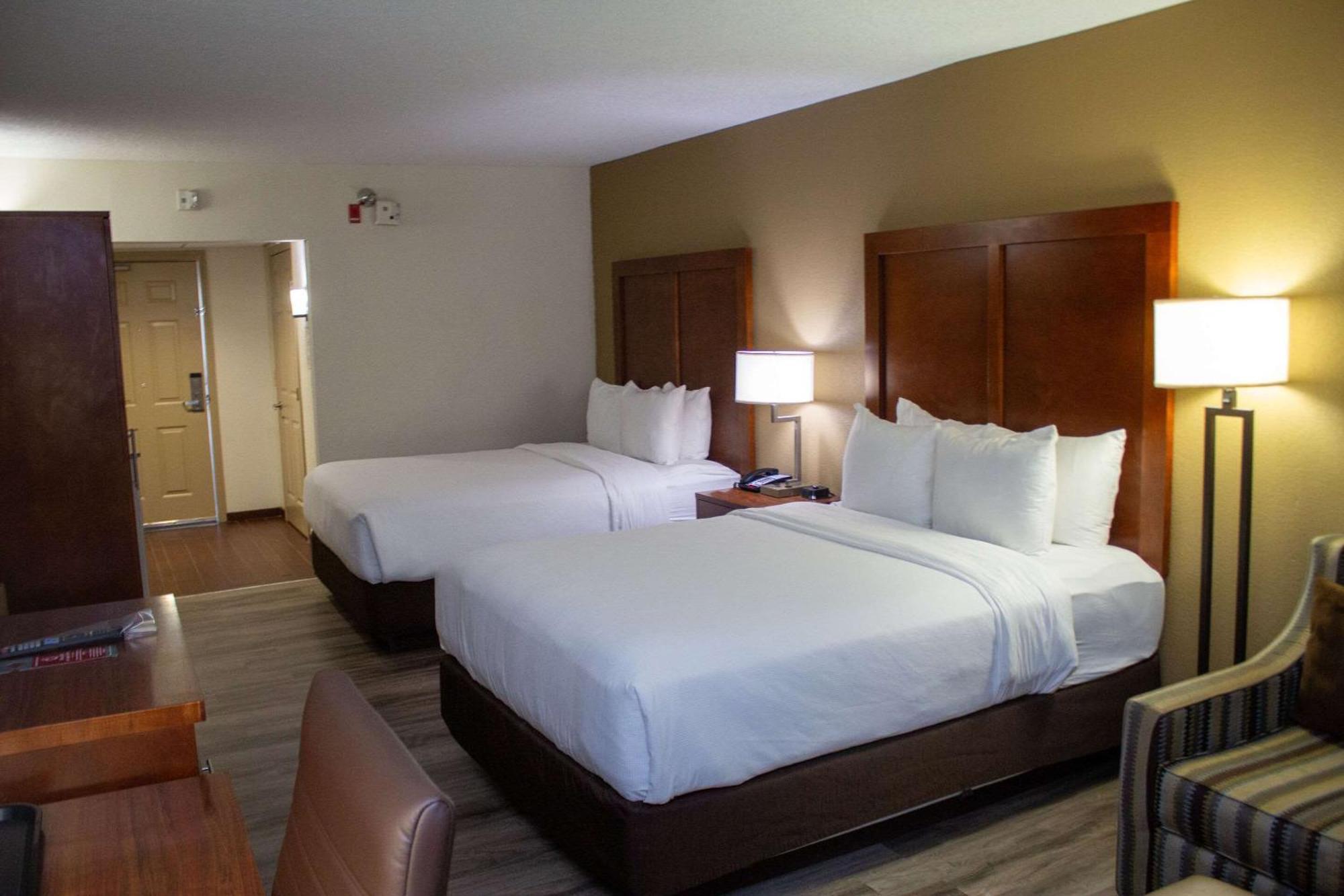 Queen Room Two Queen Beds Non-Smoking