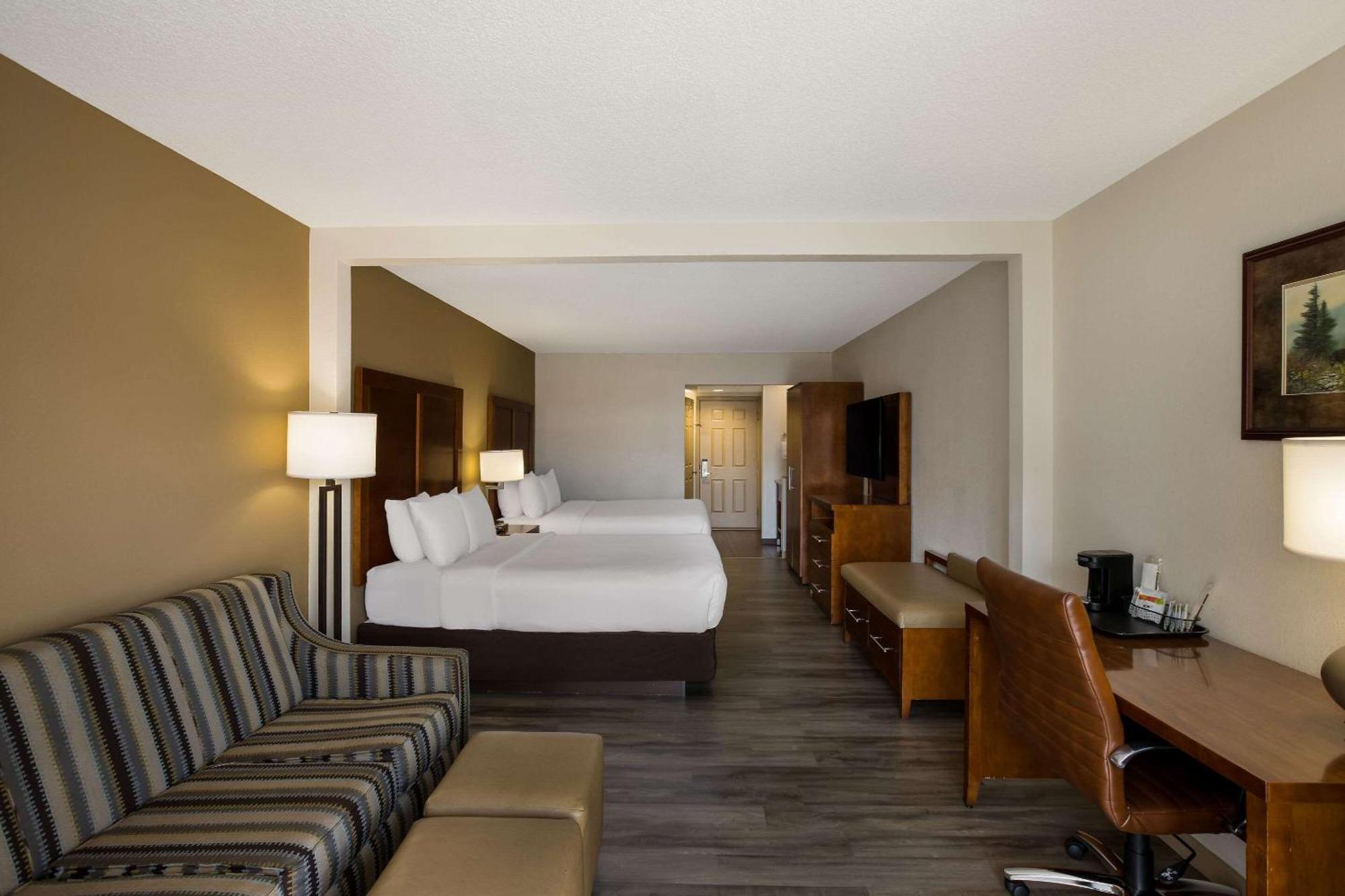Superior Queen Room Two Queen Beds Non-Smoking