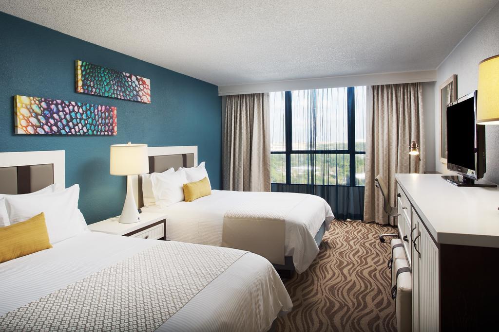 Queen Room Lake View