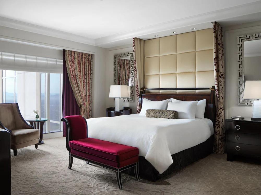 Grand One Bedroom Suite Luxury Two Queen Suite Suite