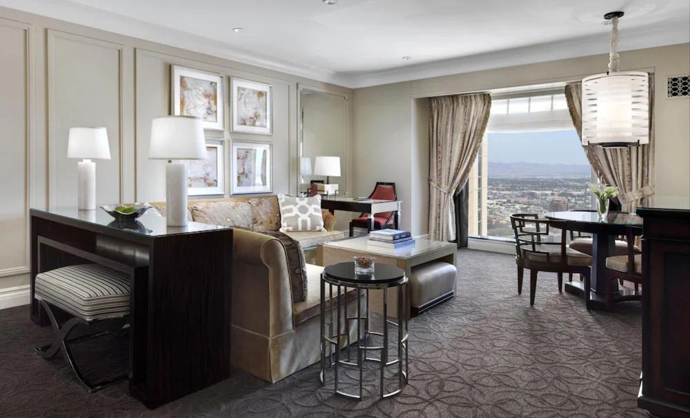 Grand One Bedroom Suite Luxury Two Queen Suite Suite
