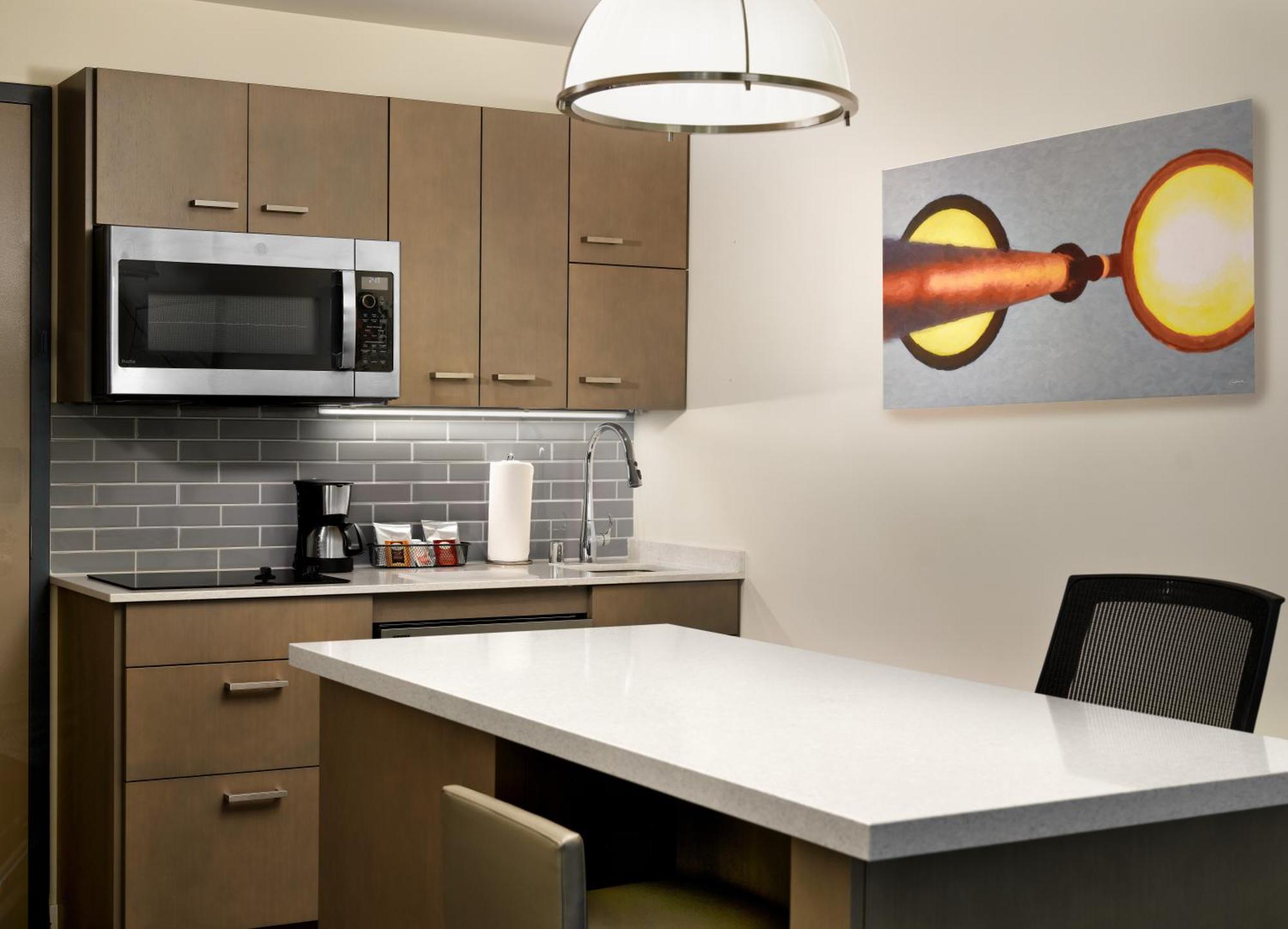 King Studio Suite Kitchen Sofa Bed