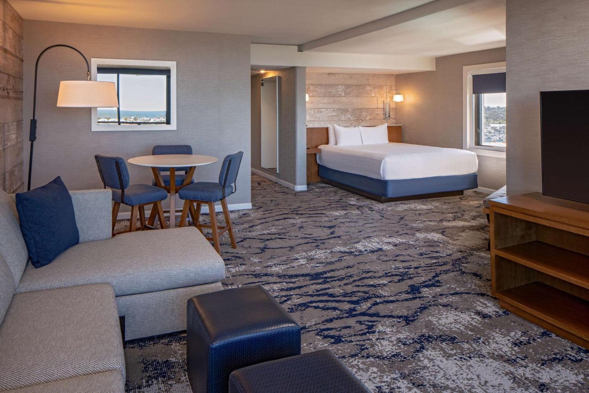 Corner Suite