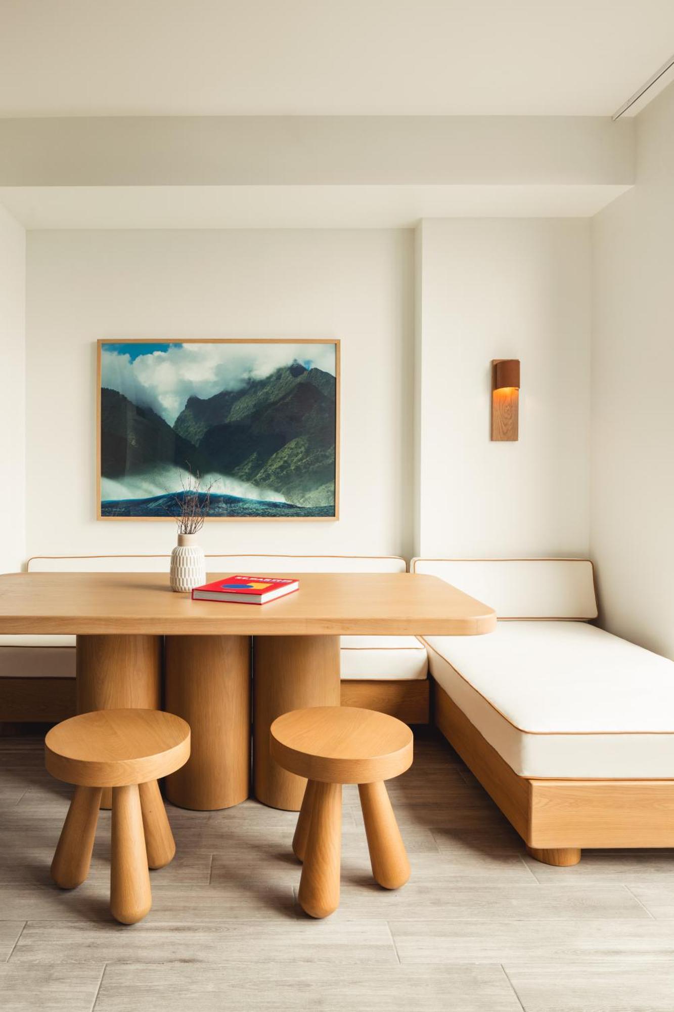 One-Bedroom Apartment River View