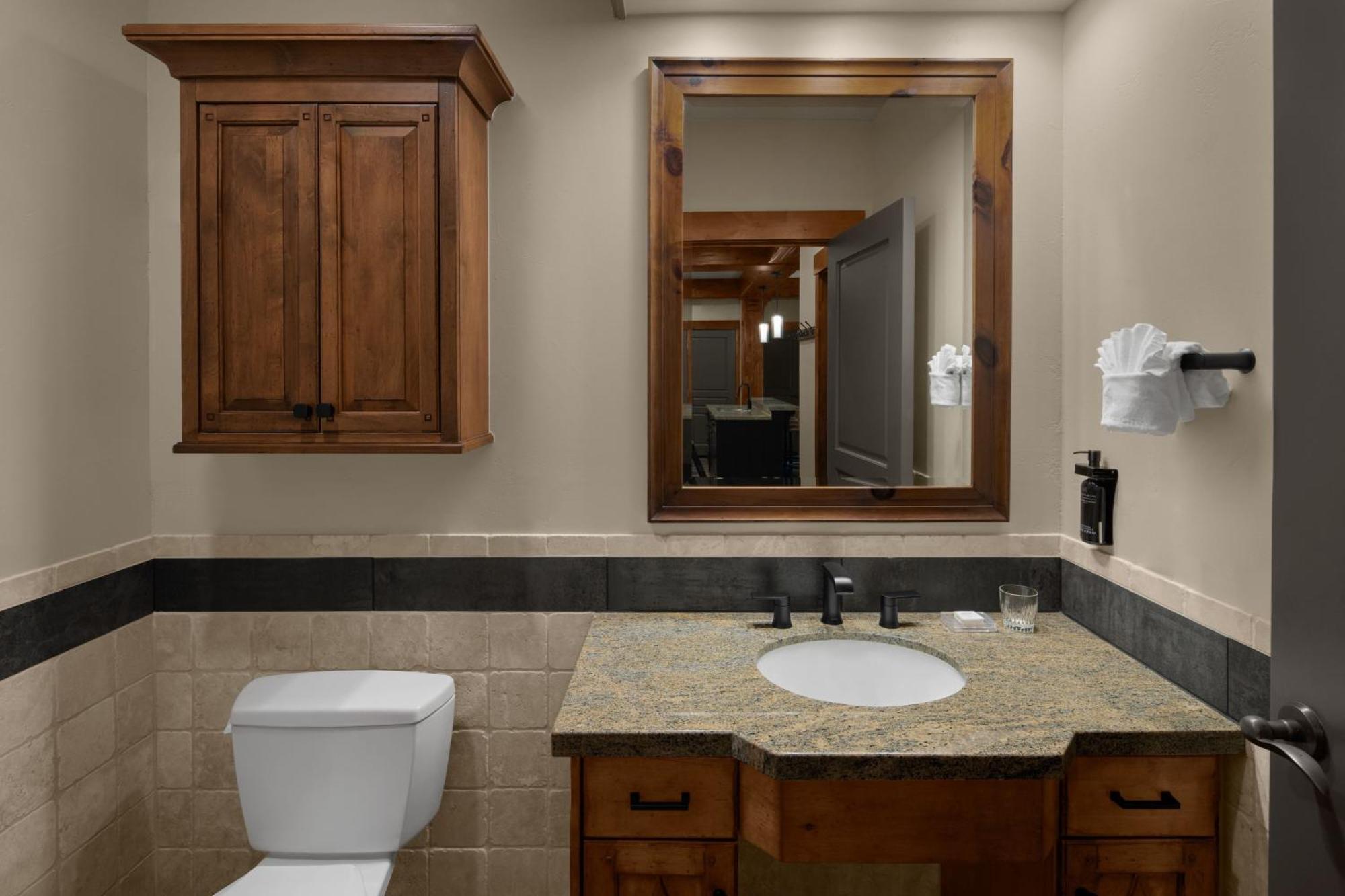 2 Bedroom Presidential Suite Mountain & Golf view Balcony