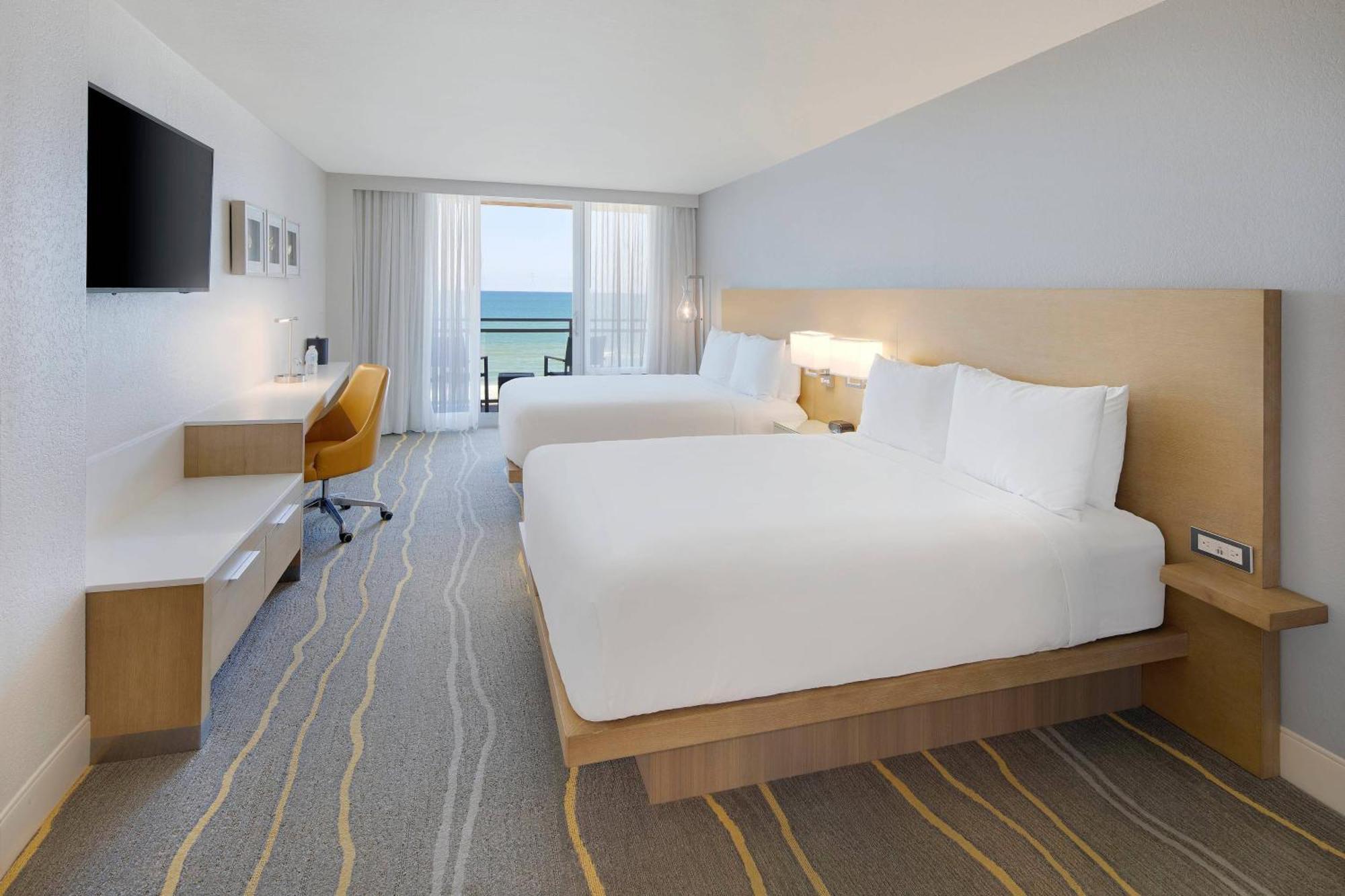 Queen Room Balcony Oceanfront
