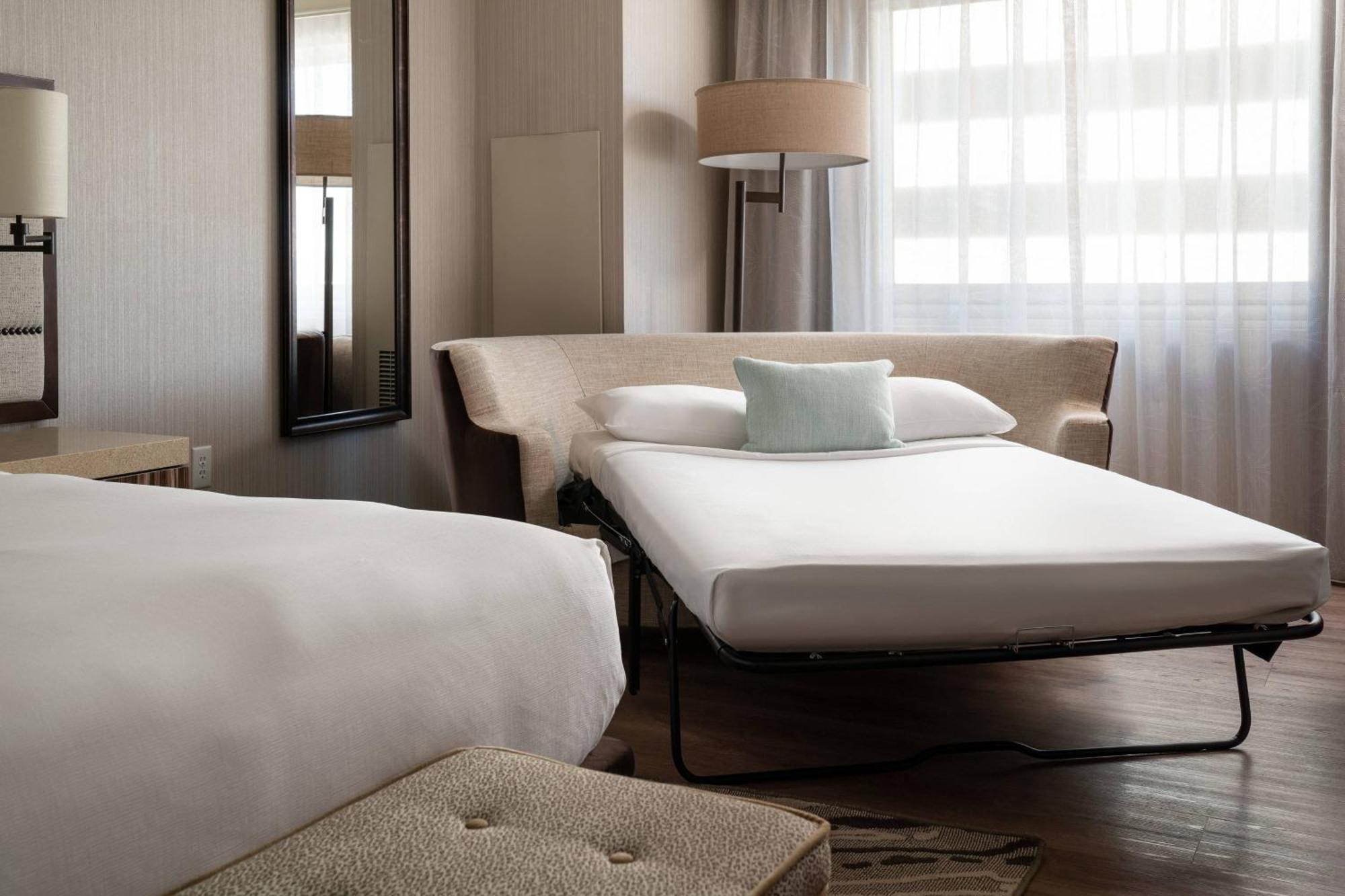 Guest Room Two Queen Beds