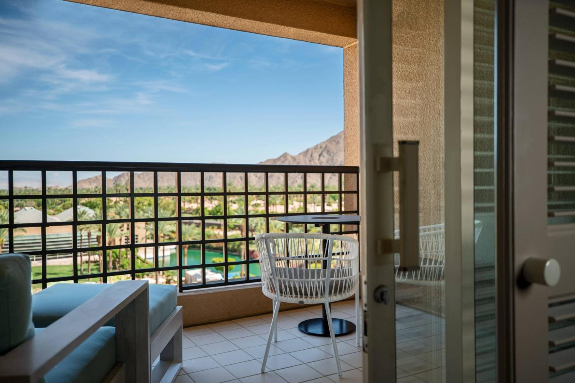 Pool View-Large Balcony Guest room 2 Queen Pool view