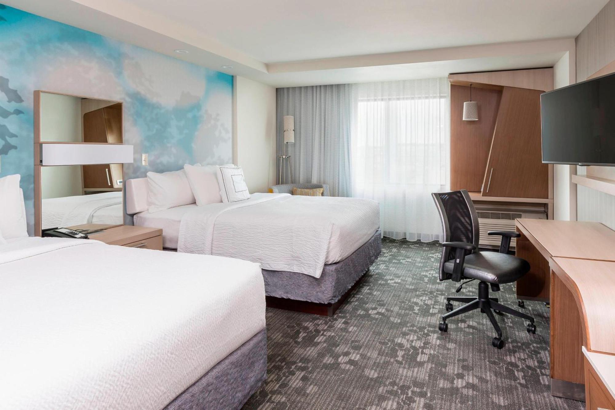 Queen Room Two Queen Beds Hearing Accessible
